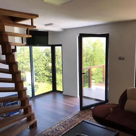 L O S T House בית נופש